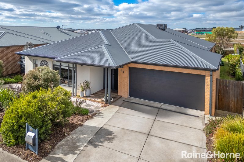 Photo - 12 Tasman Road, Gisborne VIC 3437 - Image 4