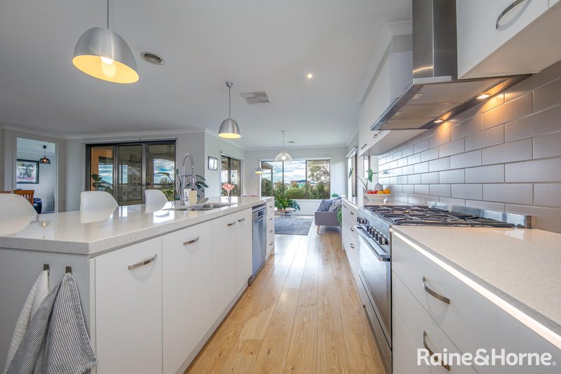 Photo - 12 Tasman Road, Gisborne VIC 3437 - Image 10