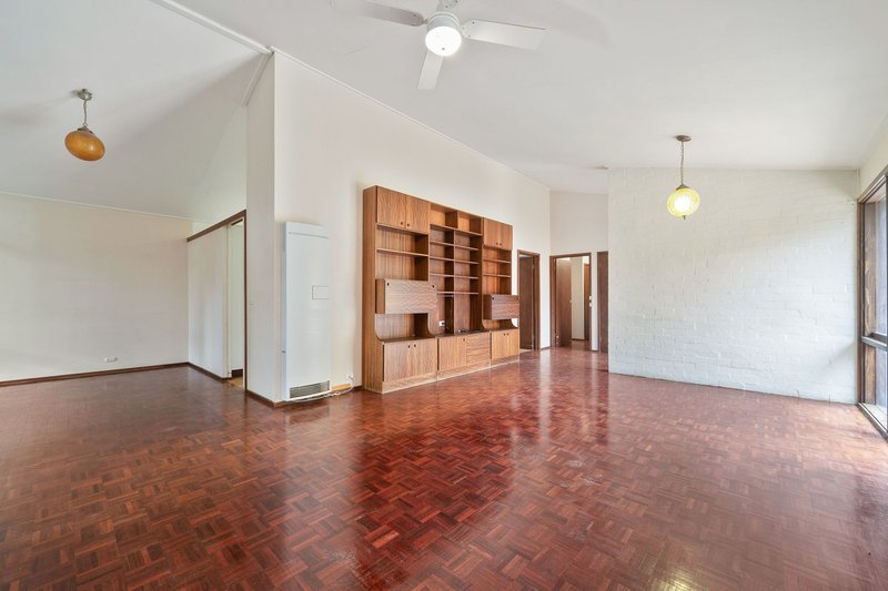 Photo - 12 Tavistock Road, Frankston South VIC 3199 - Image 4