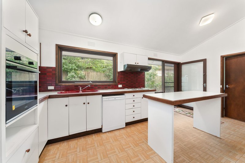 Photo - 12 Tavistock Road, Frankston South VIC 3199 - Image 5