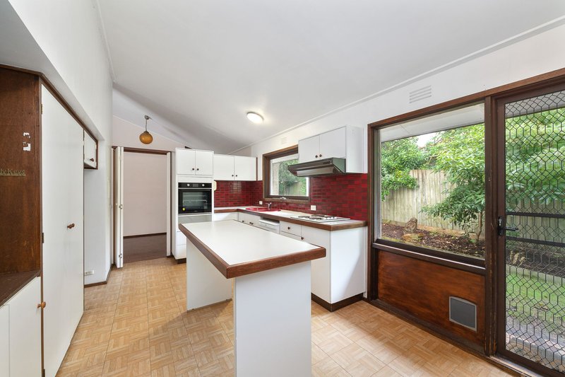 Photo - 12 Tavistock Road, Frankston South VIC 3199 - Image 6