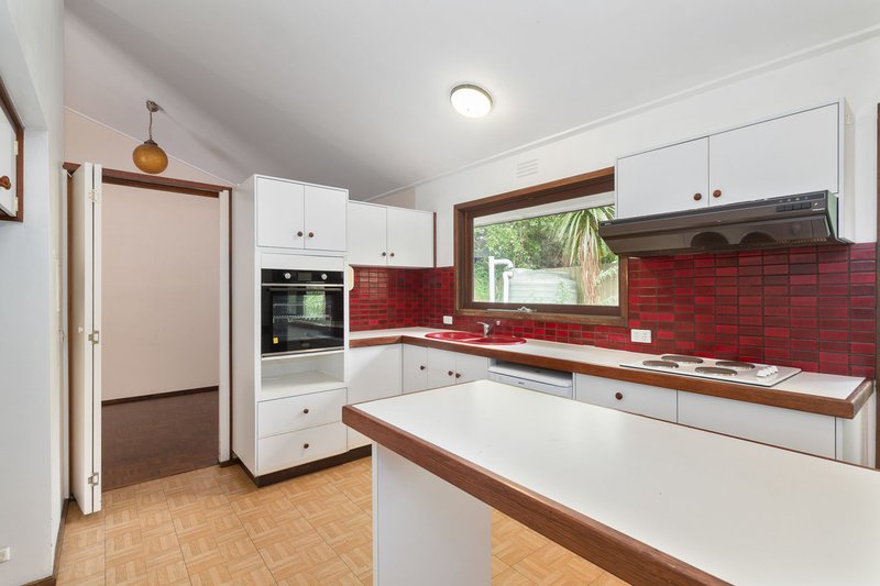 Photo - 12 Tavistock Road, Frankston South VIC 3199 - Image 7