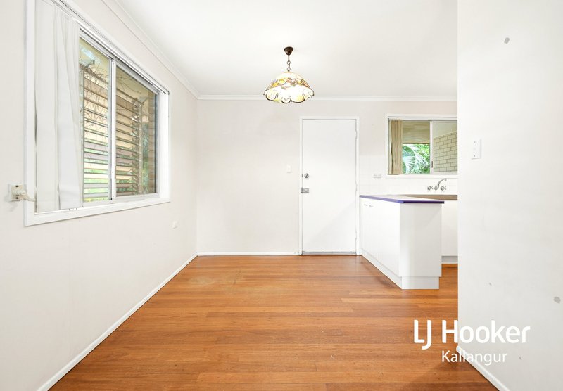 Photo - 12 The Crescent, Kallangur QLD 4503 - Image 5