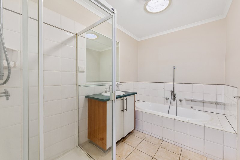 Photo - 12 The Glades , Taylors Hill VIC 3037 - Image 6