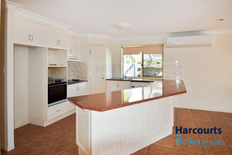 Photo - 12 Thomas Macleod Avenue, Sinnamon Park QLD 4073 - Image 3