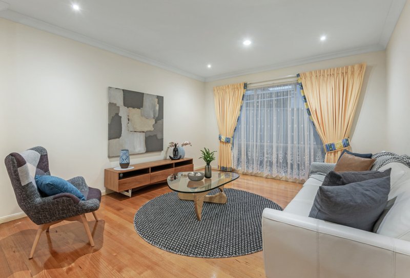 Photo - 12 Thomas Street, Roxburgh Park VIC 3064 - Image 7