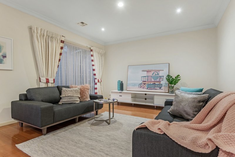 Photo - 12 Thomas Street, Roxburgh Park VIC 3064 - Image 10