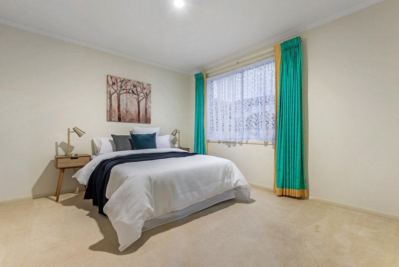 Photo - 12 Thomas Street, Roxburgh Park VIC 3064 - Image 16