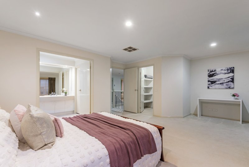 Photo - 12 Thomas Street, Roxburgh Park VIC 3064 - Image 18