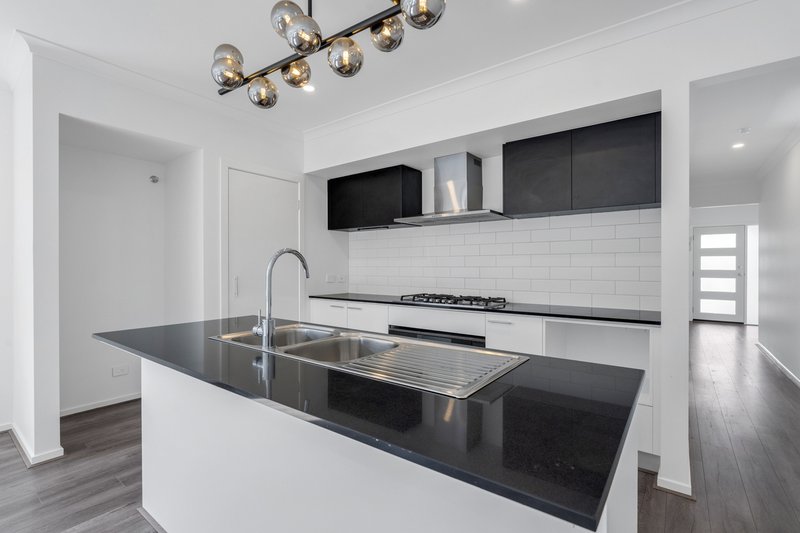 Photo - 12 Thunder Drive, Kalkallo VIC 3064 - Image 2