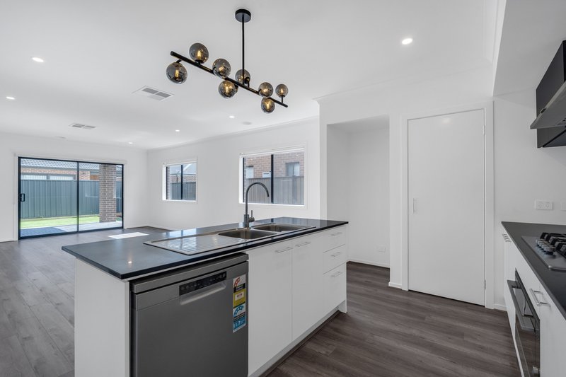 Photo - 12 Thunder Drive, Kalkallo VIC 3064 - Image 3