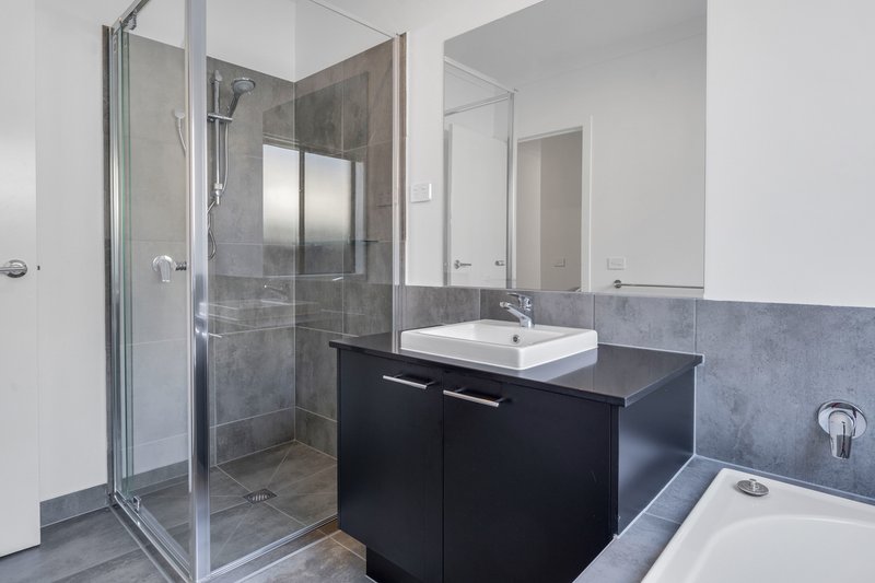 Photo - 12 Thunder Drive, Kalkallo VIC 3064 - Image 11