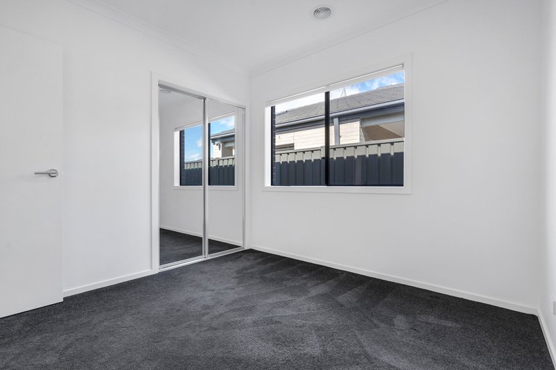 Photo - 12 Thunder Drive, Kalkallo VIC 3064 - Image 17