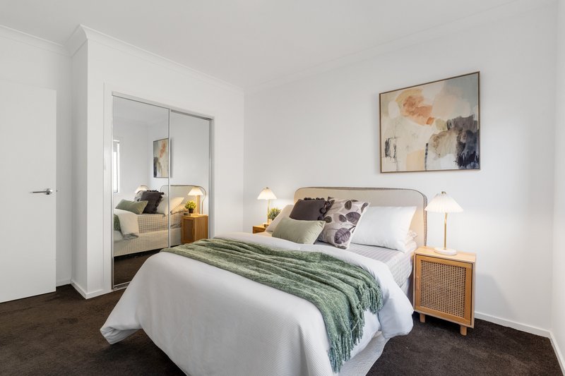 Photo - 12 Thunder Drive, Kalkallo VIC 3064 - Image 15