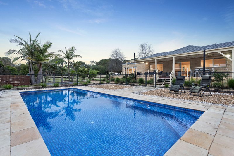 Photo - 12 Timarron Court, Langwarrin VIC 3910 - Image 7