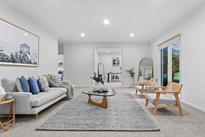 Photo - 12 Timarron Court, Langwarrin VIC 3910 - Image 13