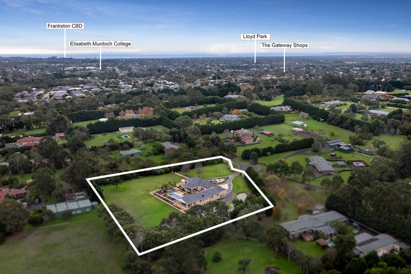 Photo - 12 Timarron Court, Langwarrin VIC 3910 - Image 27