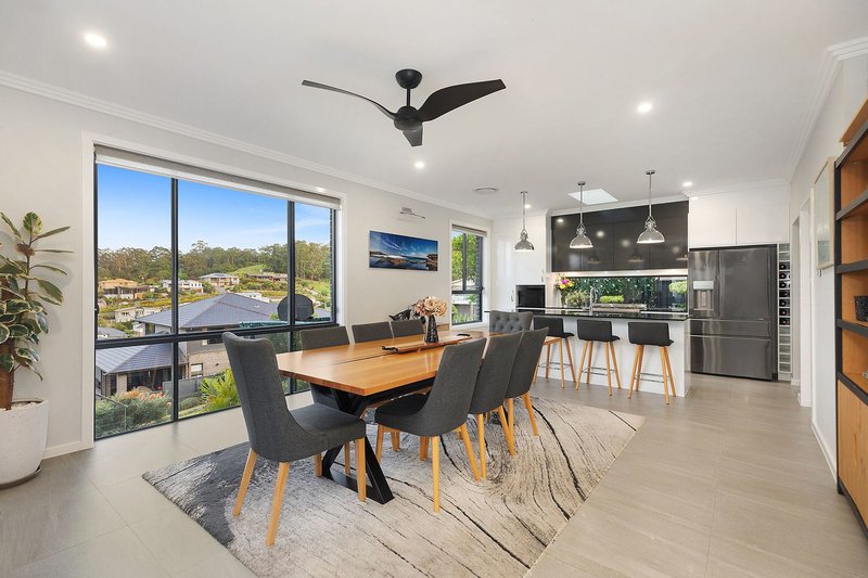 Photo - 12 Timber Cutter Avenue, Terrigal NSW 2260 - Image 8