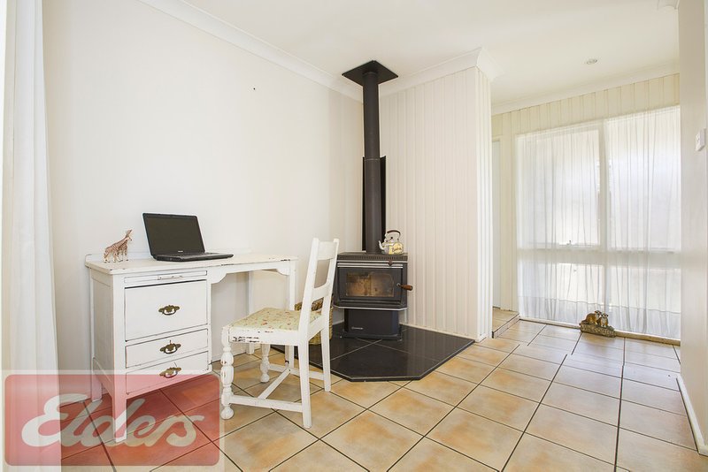 Photo - 12 Timgalen Avenue, South Penrith NSW 2750 - Image 3