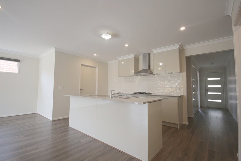 Photo - 12 Tooronga Drive, Mickleham VIC 3064 - Image 2