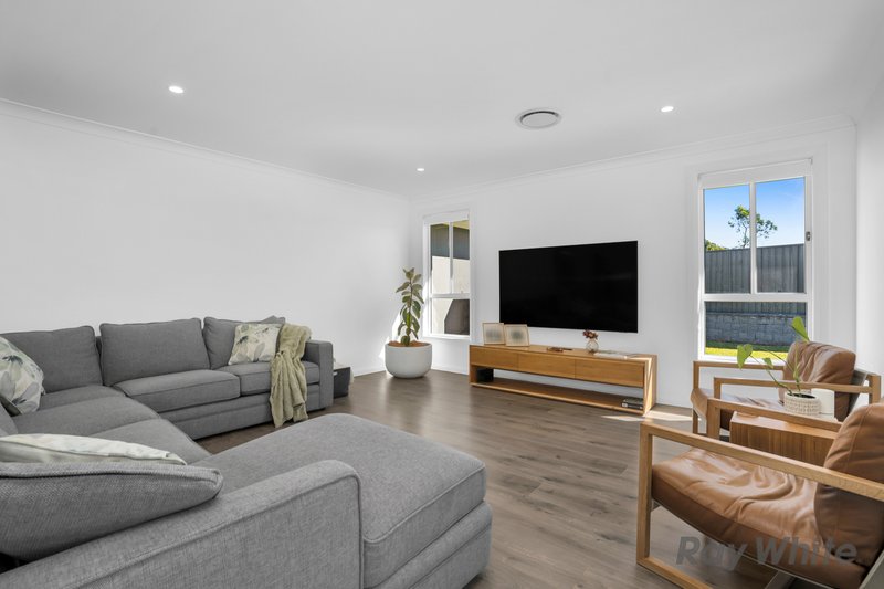 Photo - 12 Totterdell Place, Tahmoor NSW 2573 - Image 5