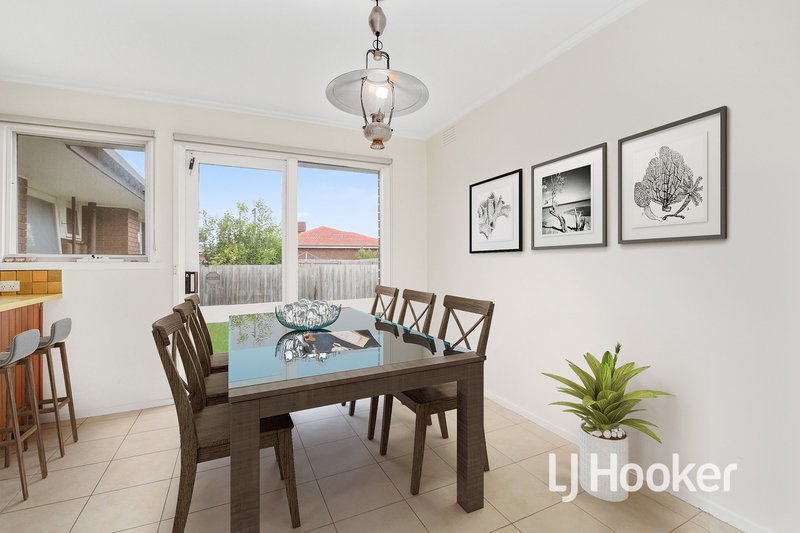 Photo - 1/2 Tracey Close, Keysborough VIC 3173 - Image 3