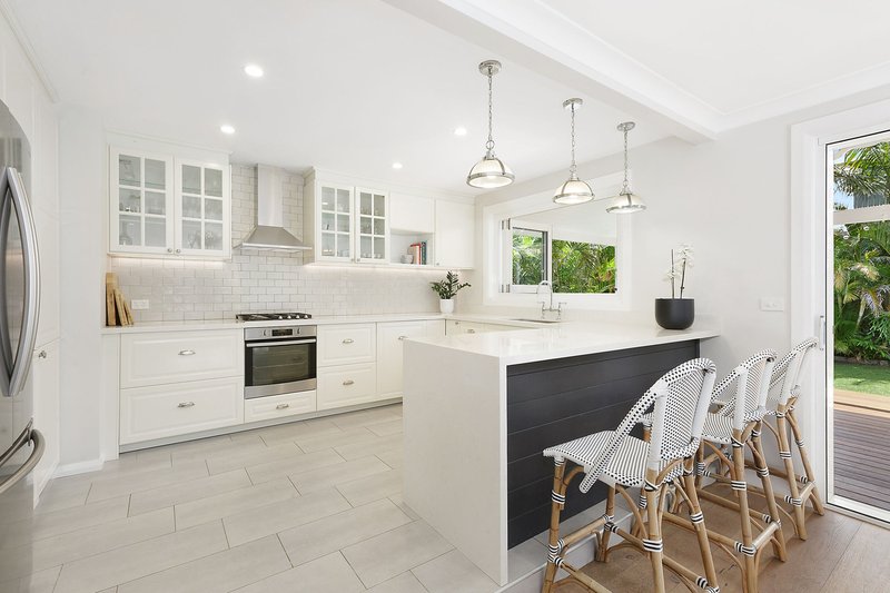 Photo - 12 Travers Road, Curl Curl NSW 2096 - Image 2