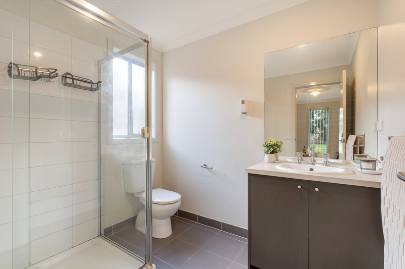 Photo - 12 Treeviolet Lane, Wallan VIC 3756 - Image 4