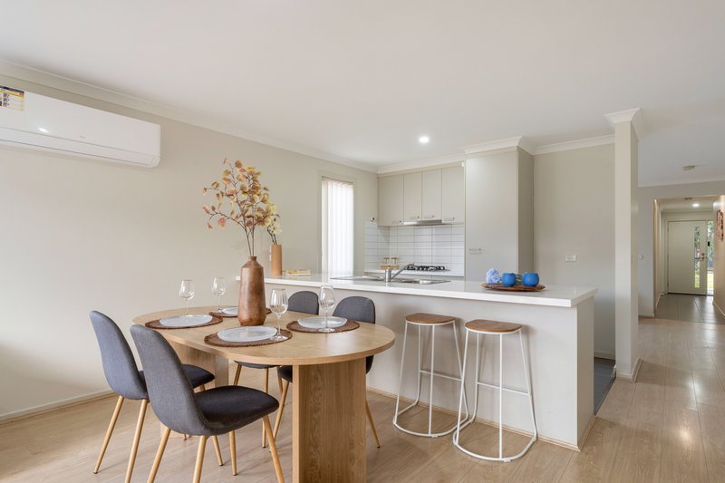 Photo - 12 Treeviolet Lane, Wallan VIC 3756 - Image 13