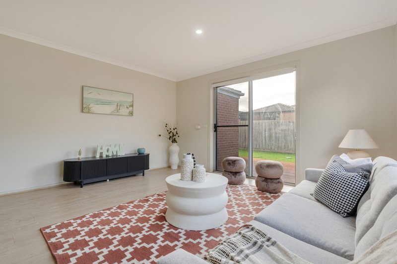 Photo - 12 Treeviolet Lane, Wallan VIC 3756 - Image 15