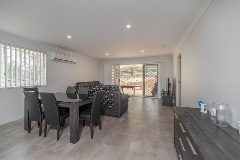 Photo - 12 Trinity Place, Gleneagle QLD 4285 - Image 3