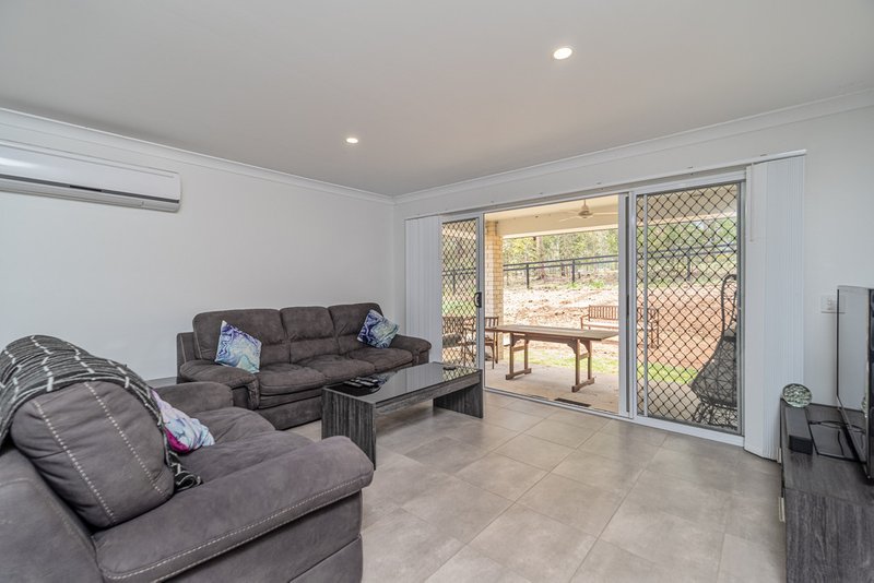 Photo - 12 Trinity Place, Gleneagle QLD 4285 - Image 4