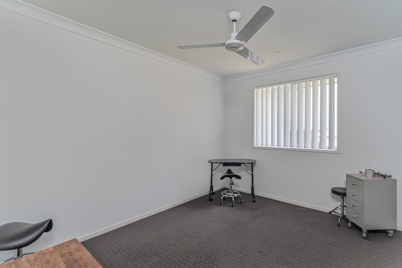 Photo - 12 Trinity Place, Gleneagle QLD 4285 - Image 7