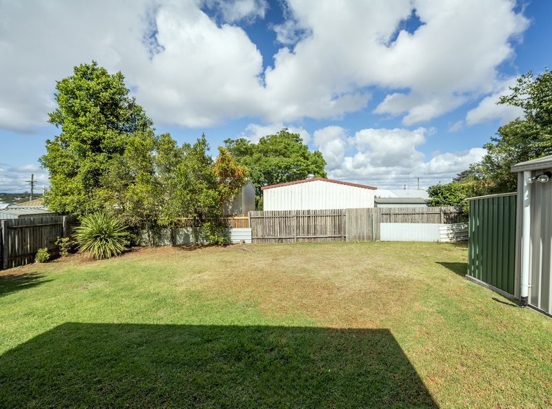 Photo - 12 Trousdell Court, Rockville QLD 4350 - Image 11