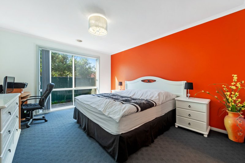 Photo - 12 Tucker Place, Caroline Springs VIC 3023 - Image 10