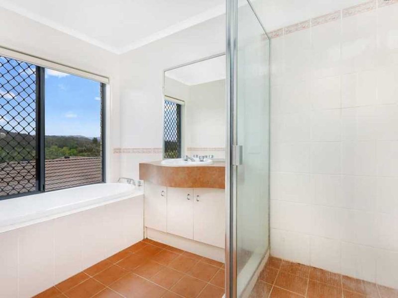 Photo - 12 Tuena Street, Mudgeeraba QLD 4213 - Image 8