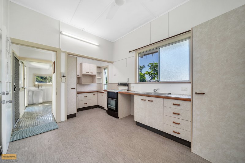 Photo - 12 Tulip Street, Goondi Hill QLD 4860 - Image 4