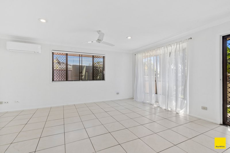 Photo - 12 Tulloch Drive, Wellington Point QLD 4160 - Image 4