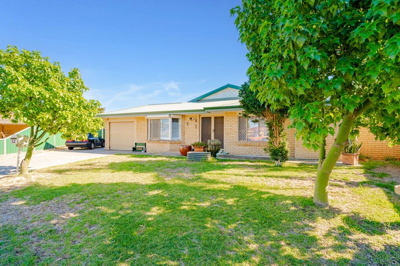 Photo - 12 Tweed Close, Warnbro WA 6169 - Image 24