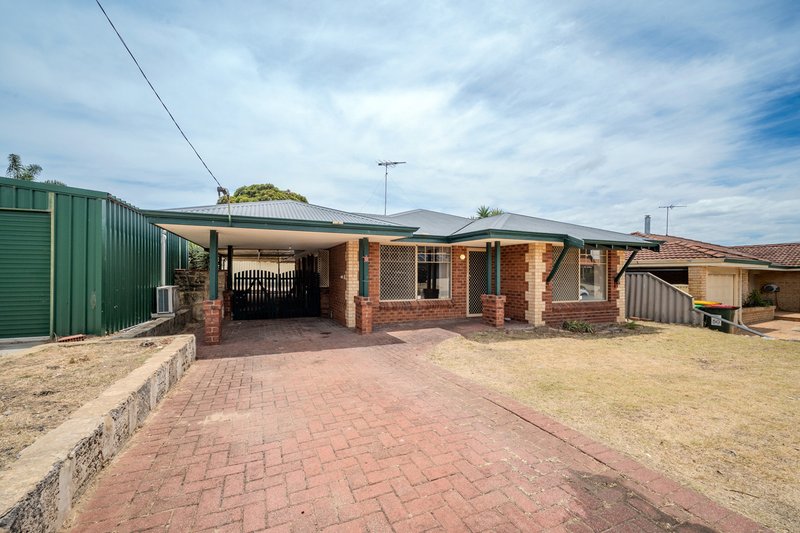 Photo - 12 Tynemouth Close, Merriwa WA 6030 - Image 2