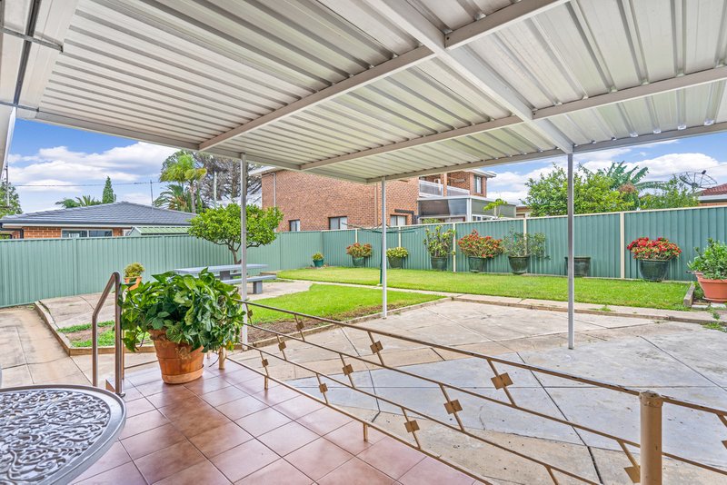 Photo - 12 Tyrell Crescent, Fairfield West NSW 2165 - Image 5