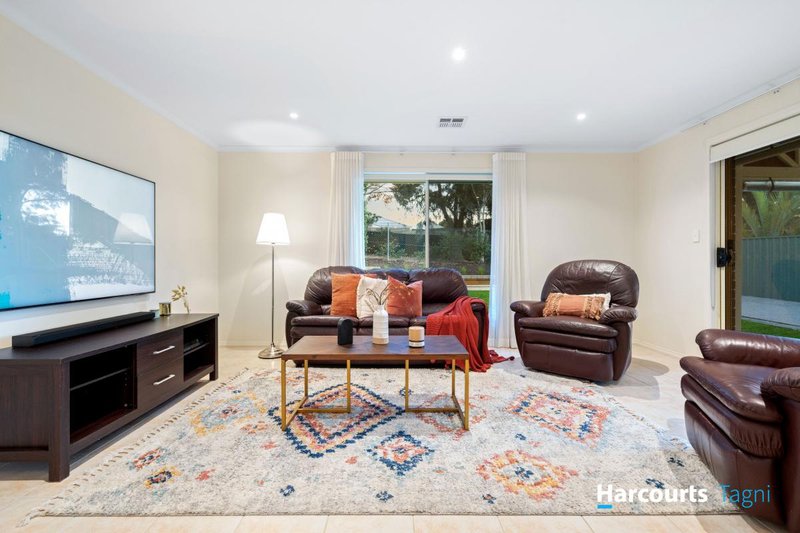 Photo - 12 Tyrone Court, Flagstaff Hill SA 5159 - Image 16