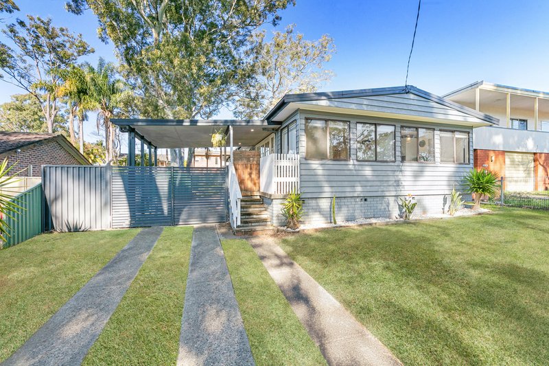 12 Una Avenue, Charmhaven NSW 2263