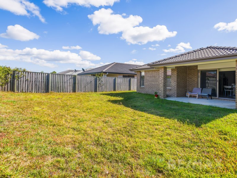 Photo - 12 Undarra St. , Pimpama QLD 4209 - Image 3