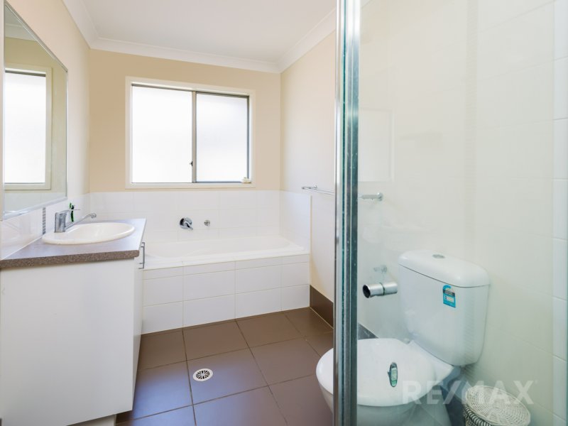 Photo - 12 Undarra St. , Pimpama QLD 4209 - Image 7