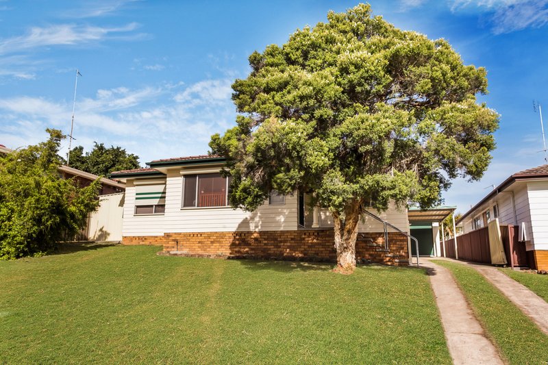 12 Unicomb Close, Rutherford NSW 2320