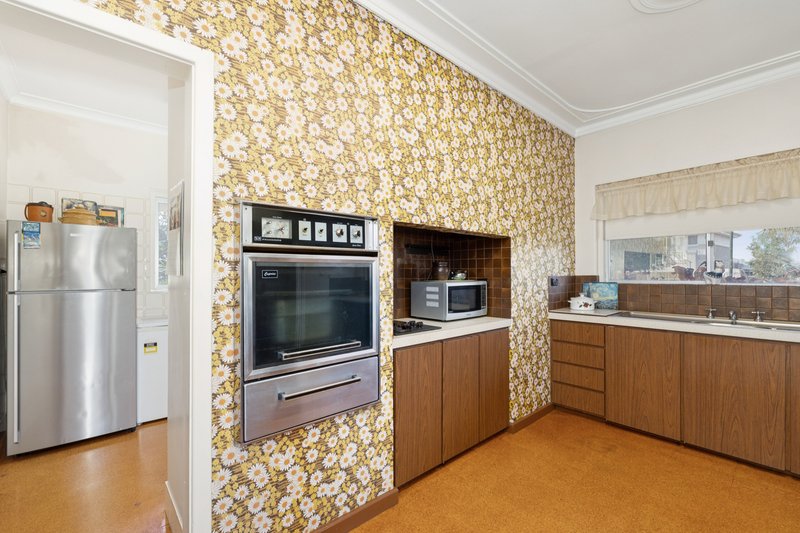 Photo - 12 Unwin Crescent, Salter Point WA 6152 - Image 3