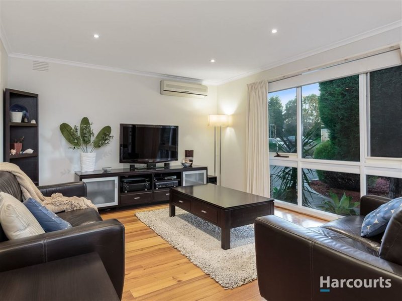 Photo - 12 Valleyview Drive, Rowville VIC 3178 - Image 5