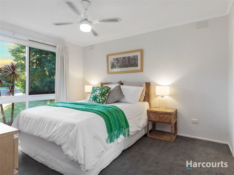 Photo - 12 Valleyview Drive, Rowville VIC 3178 - Image 10