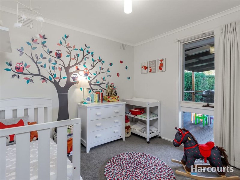 Photo - 12 Valleyview Drive, Rowville VIC 3178 - Image 12